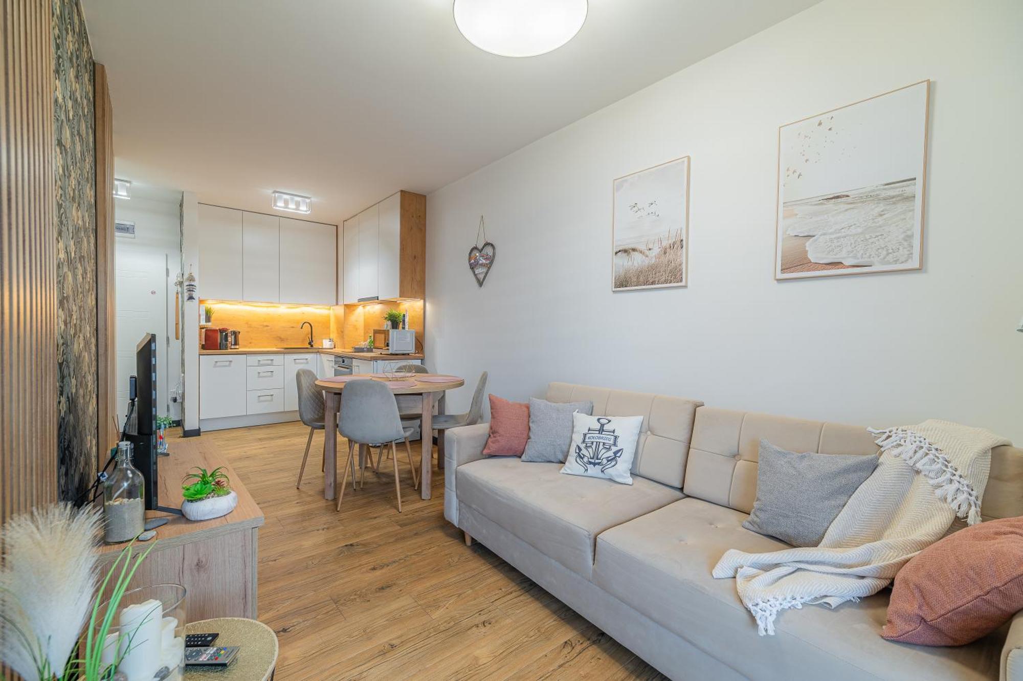 Horyzont Apartamenty - Kapitanski Mostek- Blisko Portu- Sniadania Kolobrzeg Exterior photo