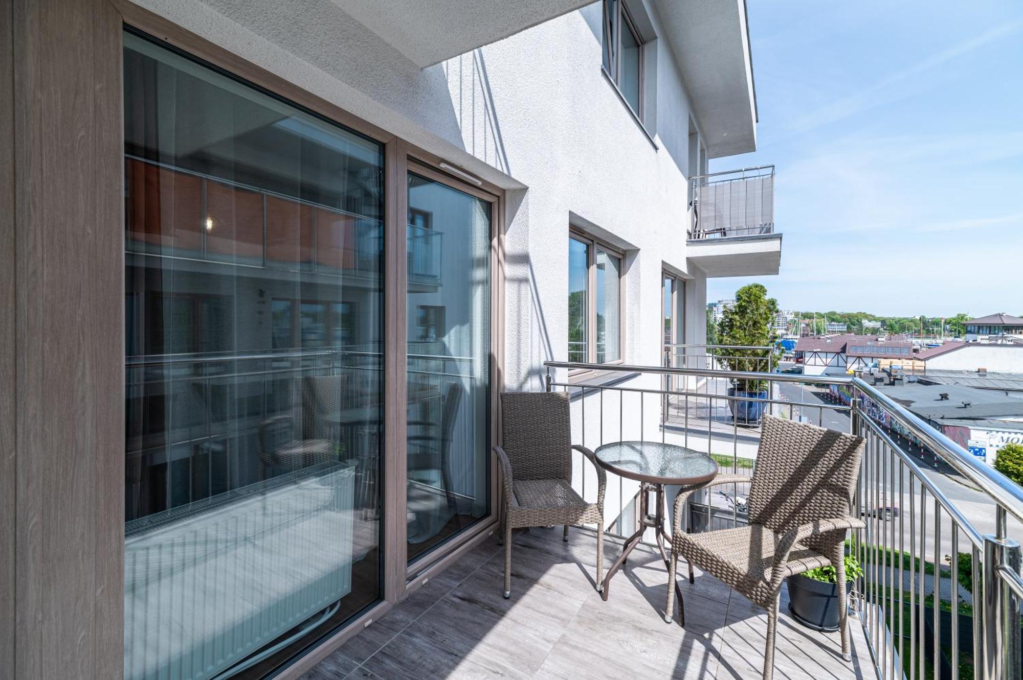 Horyzont Apartamenty - Kapitanski Mostek- Blisko Portu- Sniadania Kolobrzeg Exterior photo